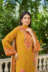 KOMAL - Yellow Suit Set