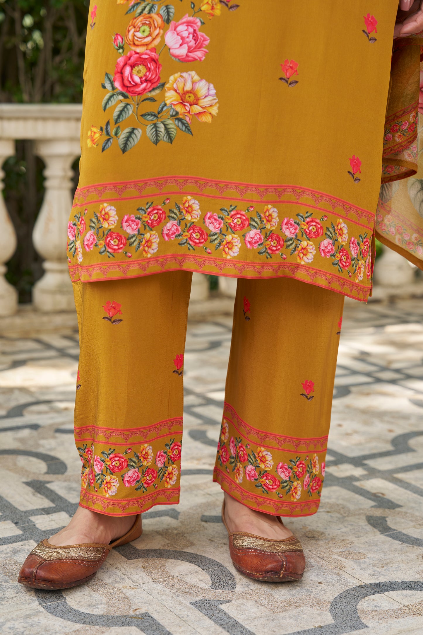 KOMAL - Yellow Suit Set