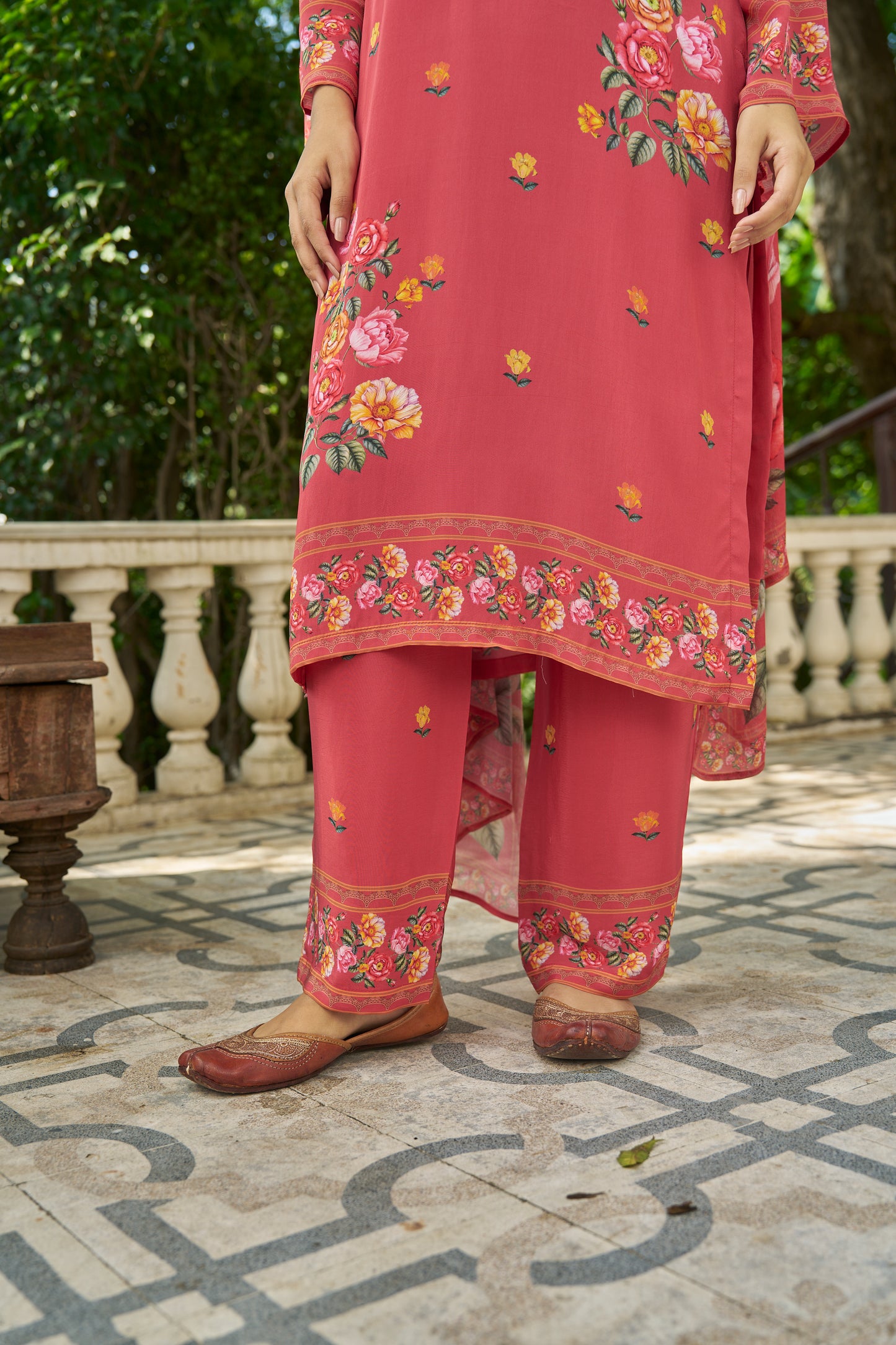 ANURA - Red Suit Set