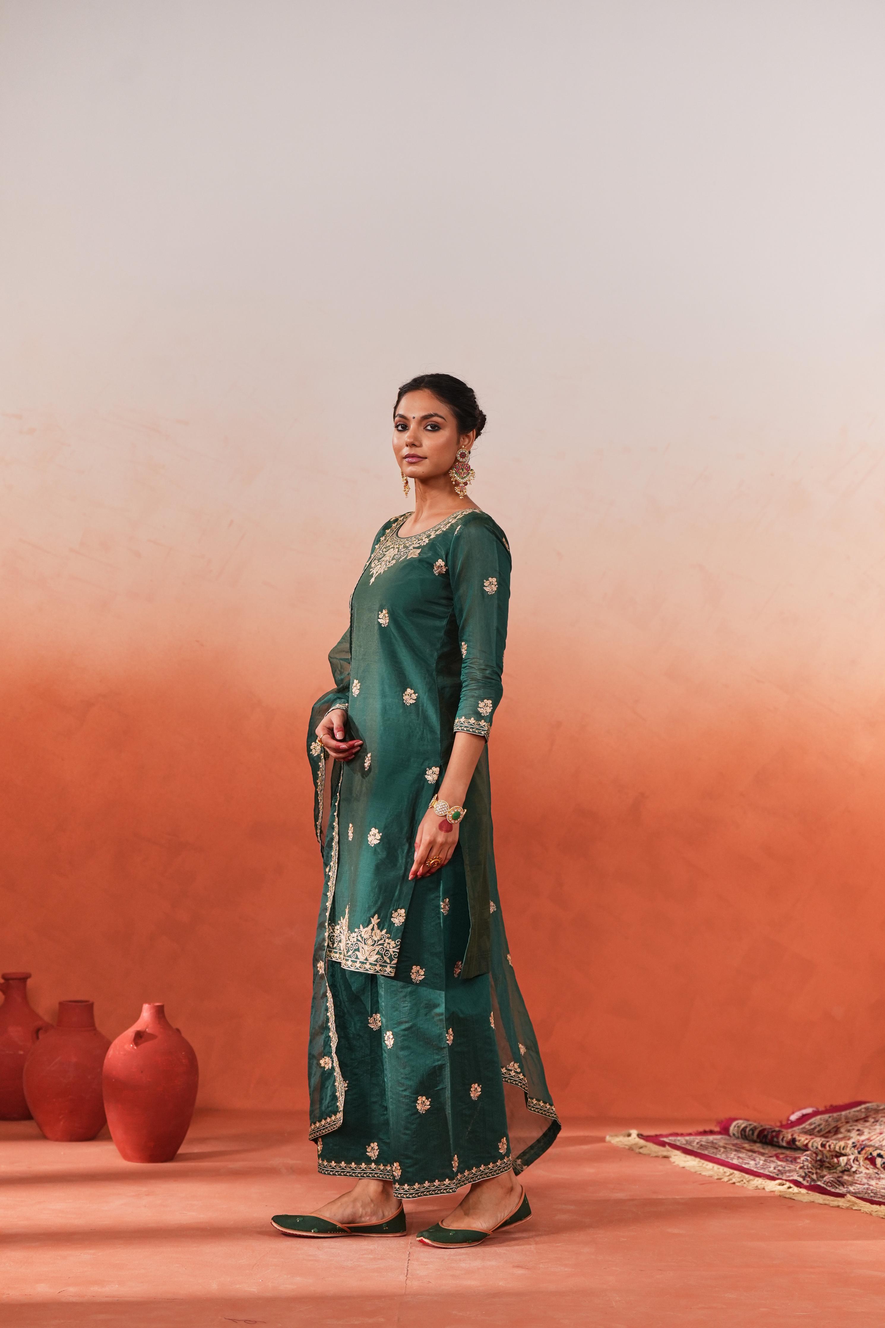 Dilnoor - Green Embroidered chanderi Suit Set