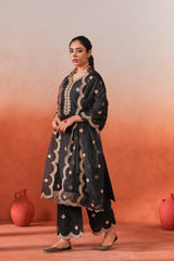 Rangraas - Black embroidered Chanderi silk suit set