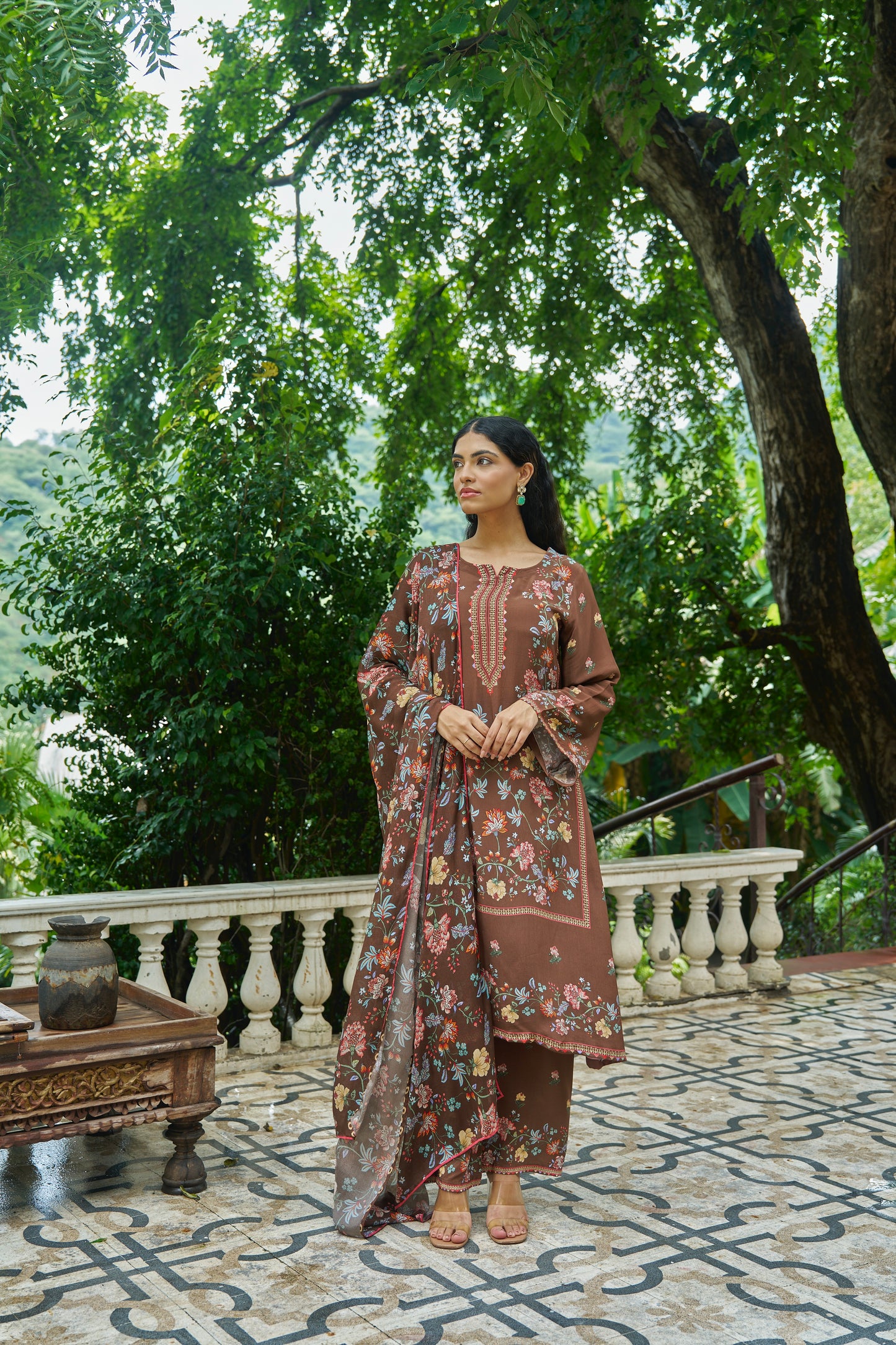 CHANDRIKA - Brown Suit Set