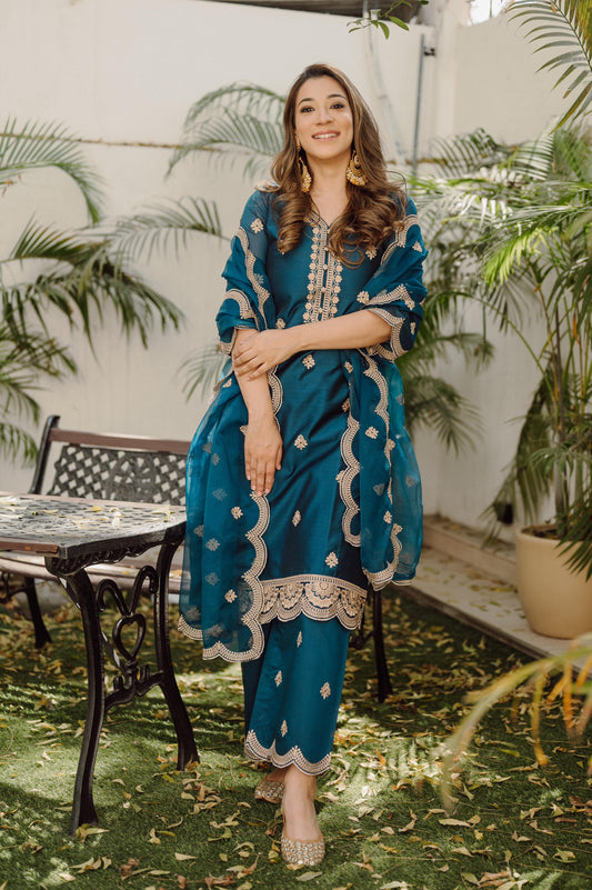 Parisa Barkzi in Gul- Blue Embroidered Chanderi Suit Set