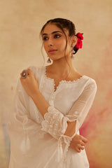 Shivani Ranghuvanshi in Aseem Ivory White Embroidered Straight Suit Set