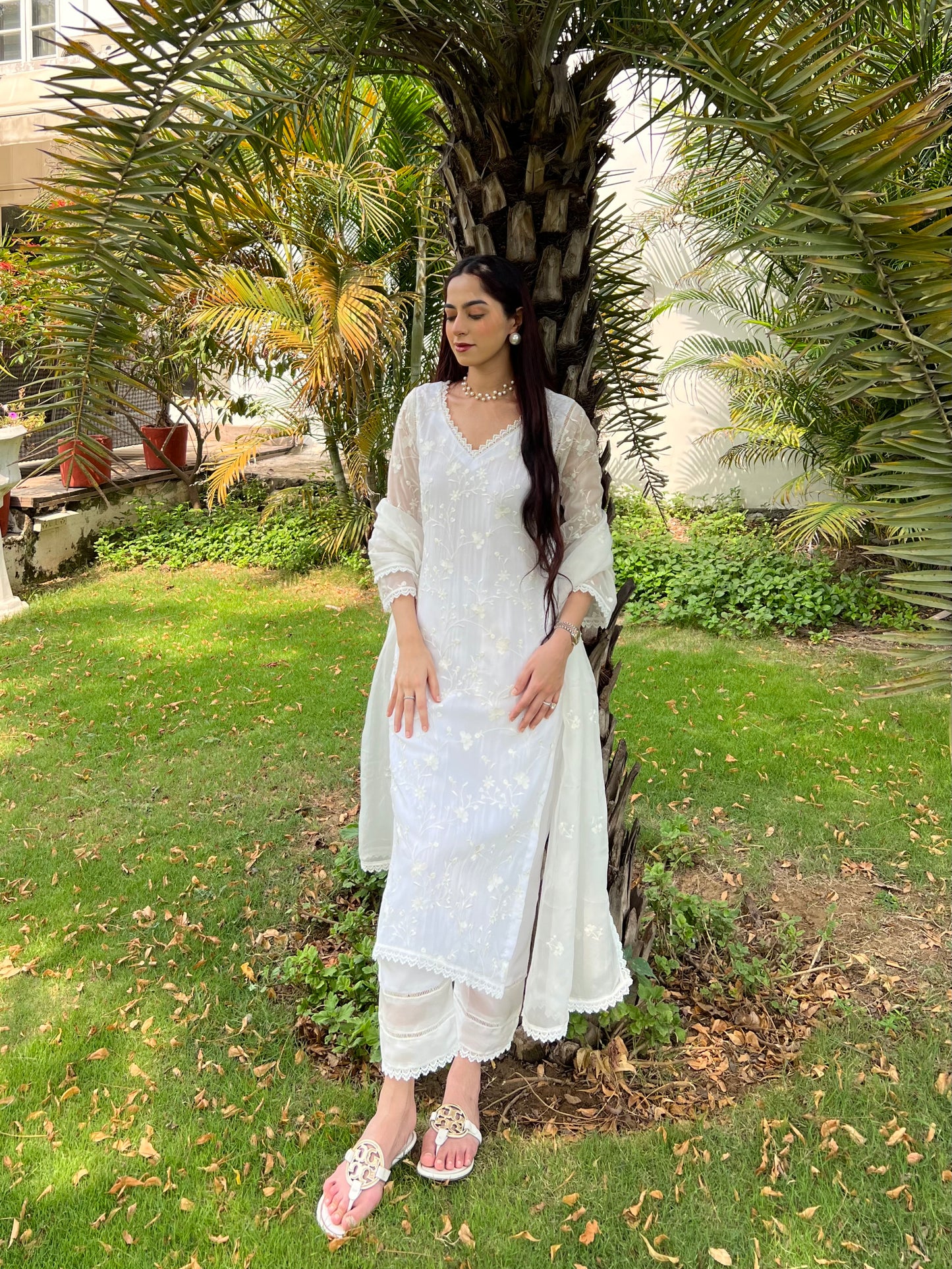Jasnoor Anand in Aseem Ivory White Embroidered Straight Suit Set
