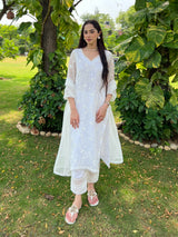 Jasnoor Anand in Aseem Ivory White Embroidered Straight Suit Set