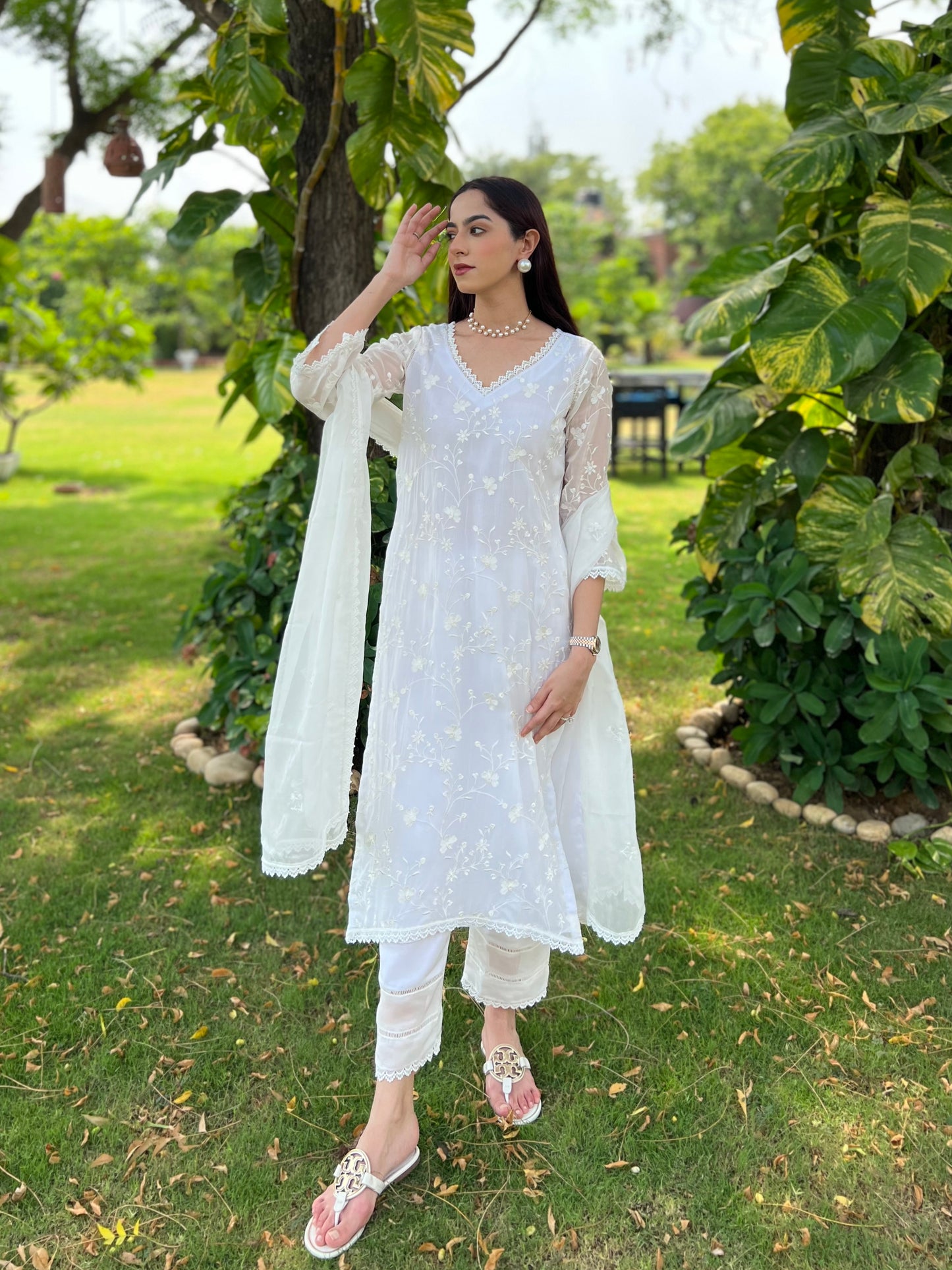 Jasnoor Anand in Aseem Ivory White Embroidered Straight Suit Set