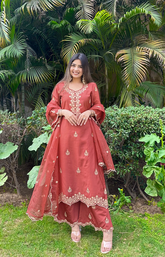 Heena Sachdeva in Rust Chanderi Suit Set