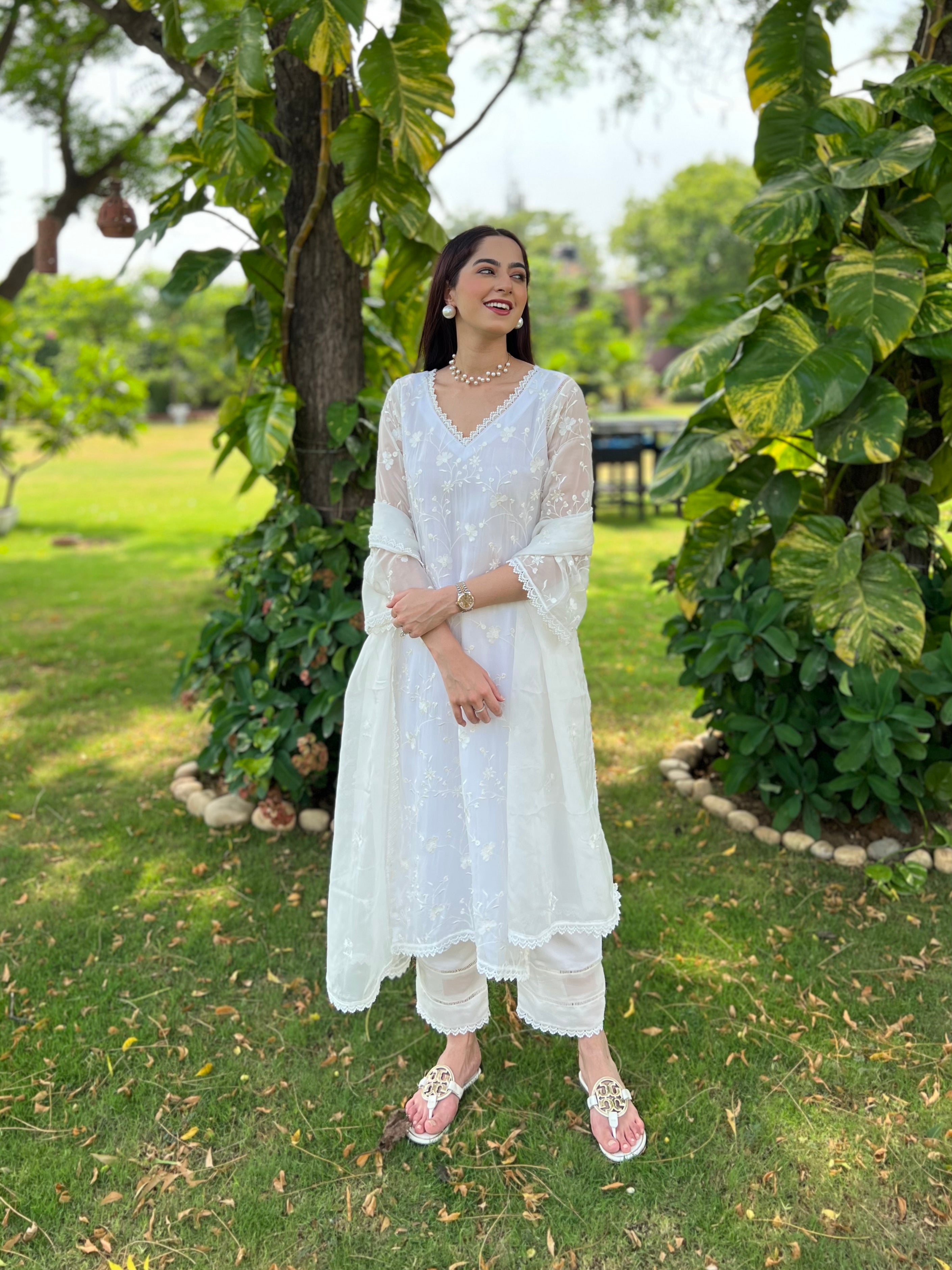 Jasnoor Anand in Aseem Ivory White Embroidered Straight Suit Set