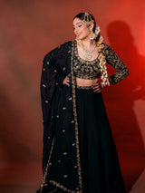 Srishti Takkar in Sunehri Black Lehenga Set