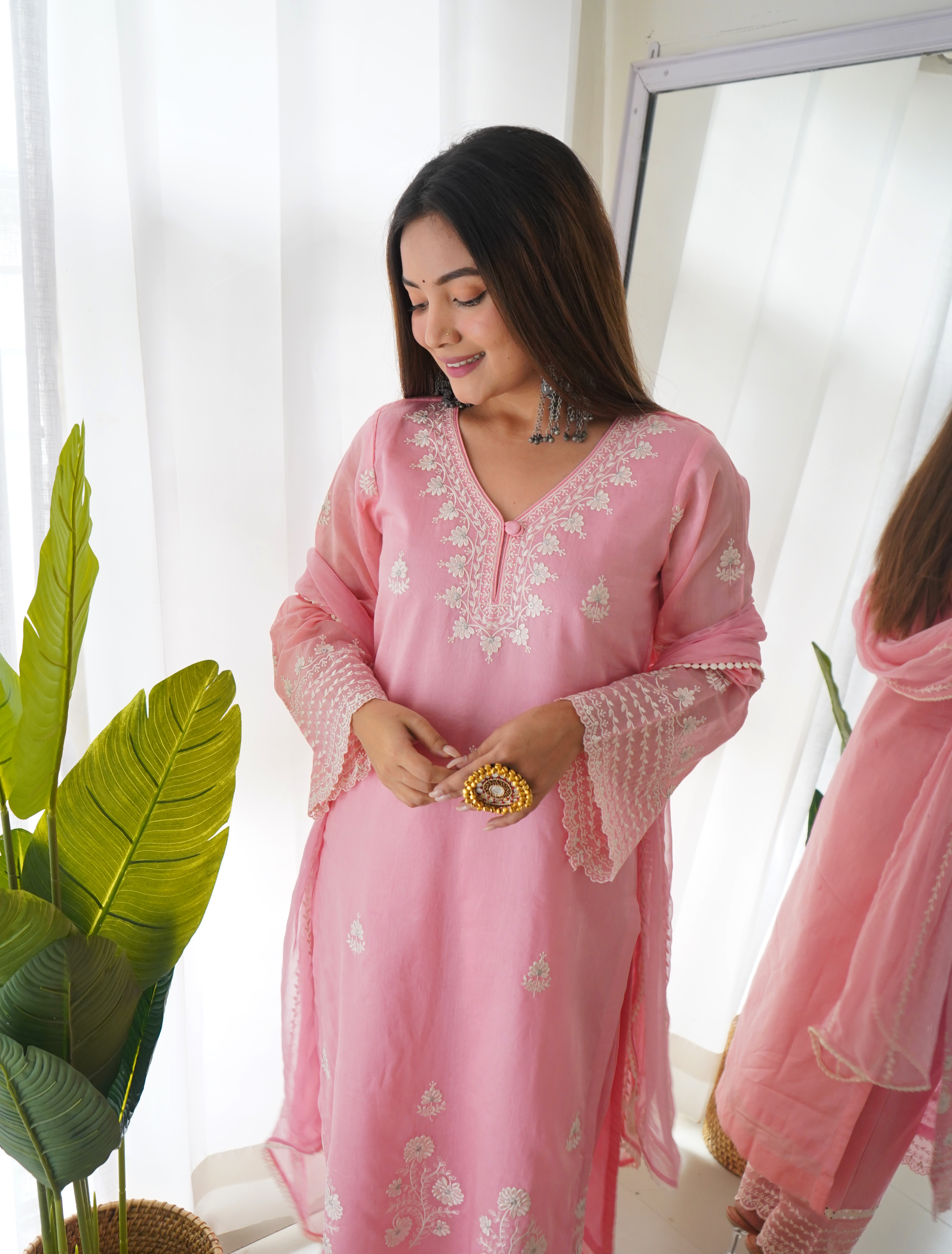 Arti Chauhan in Blossom Pink Chanderi Suit Set