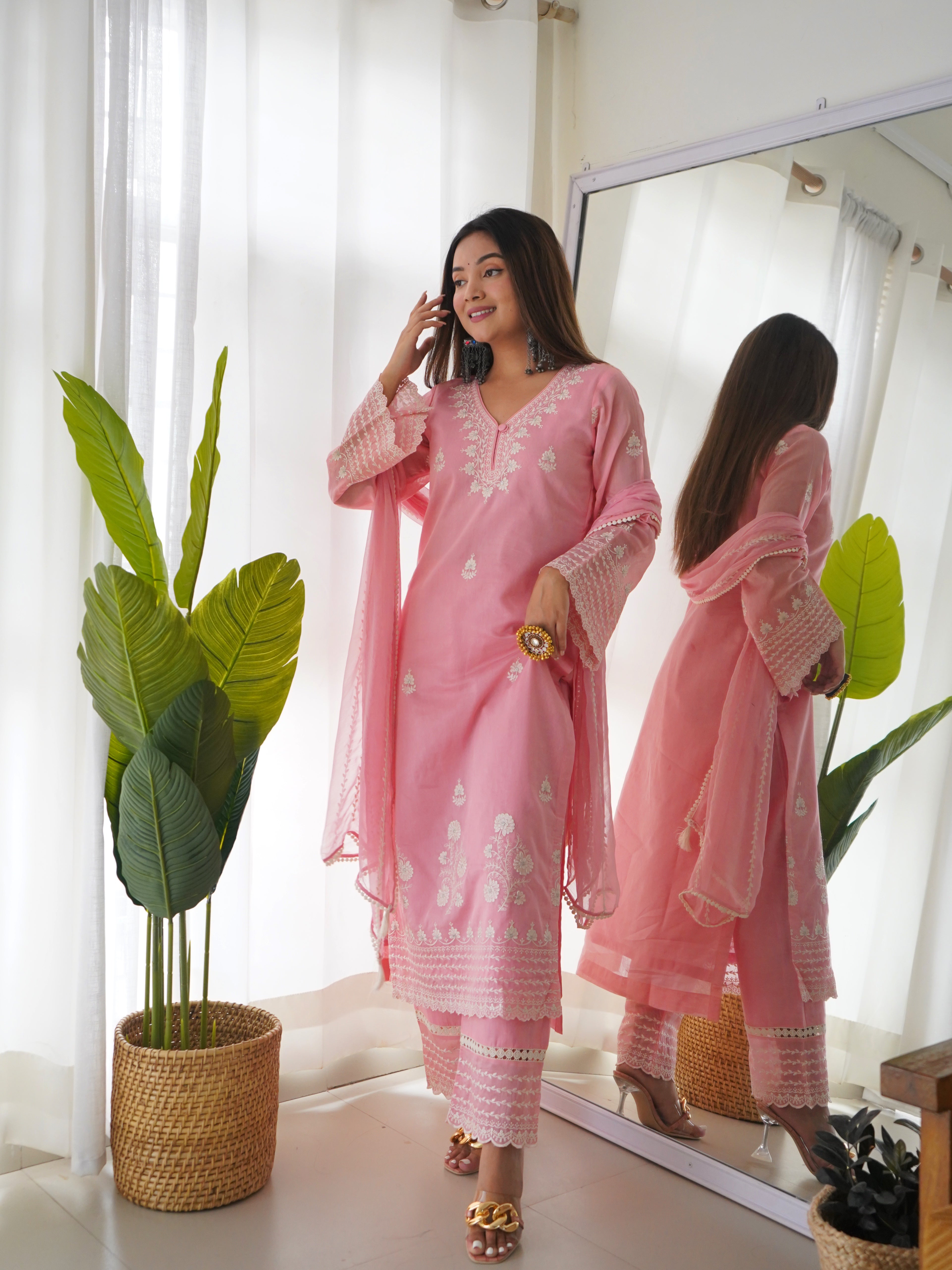 Arti Chauhan in Blossom Pink Chanderi Suit Set