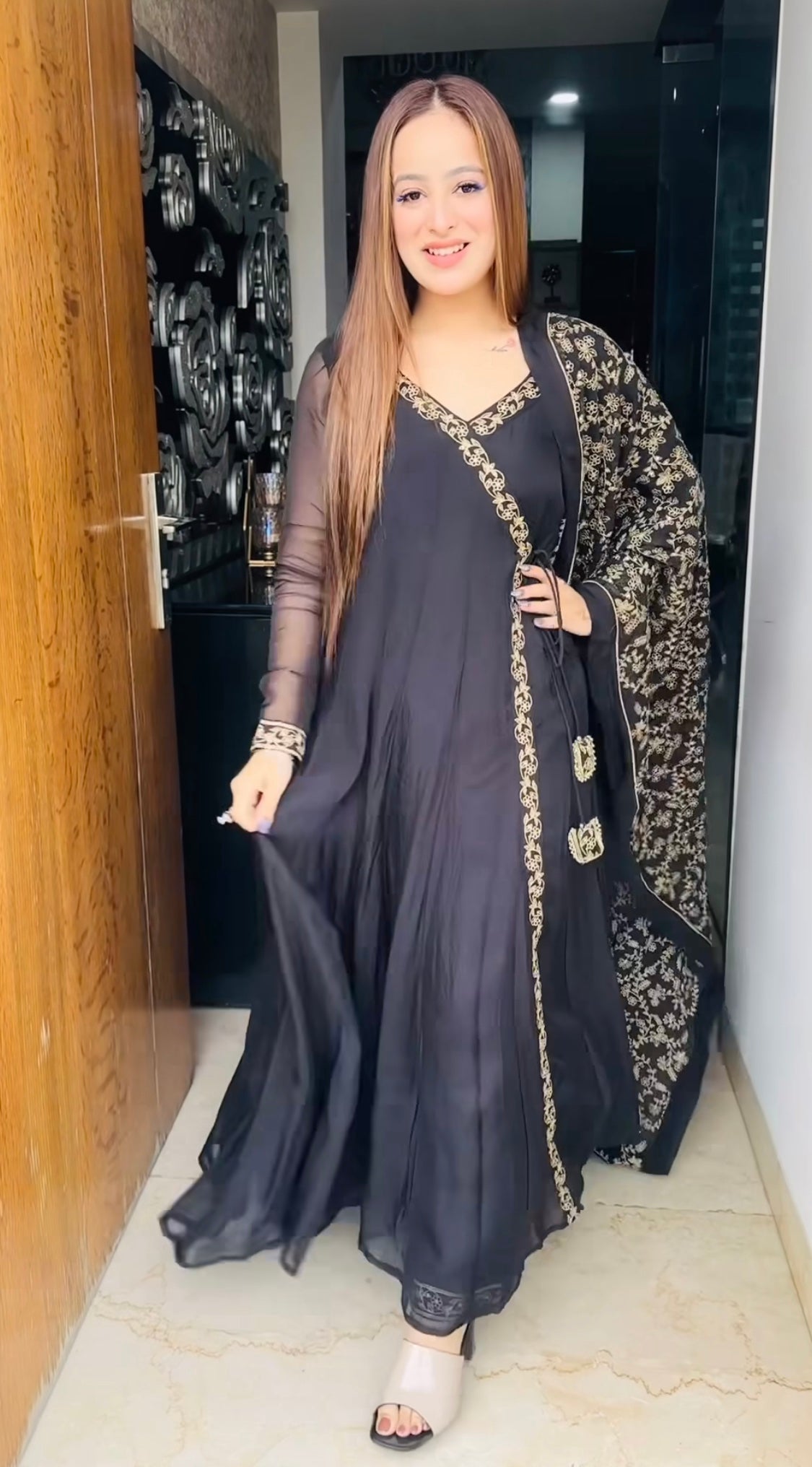 Kavleen Kaur in Sunehri Black Angrakha Anarkali